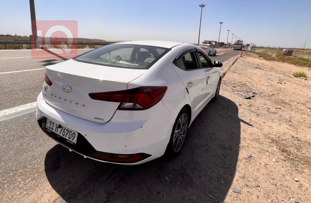هیوندای ئەلەنترا
